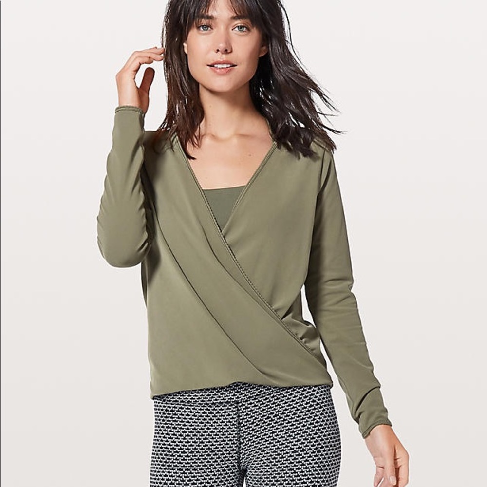 NWT- Lululemon long sleeve shirt - size 8